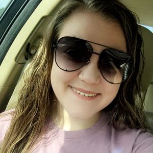 Meet your Posher, Ashleigh